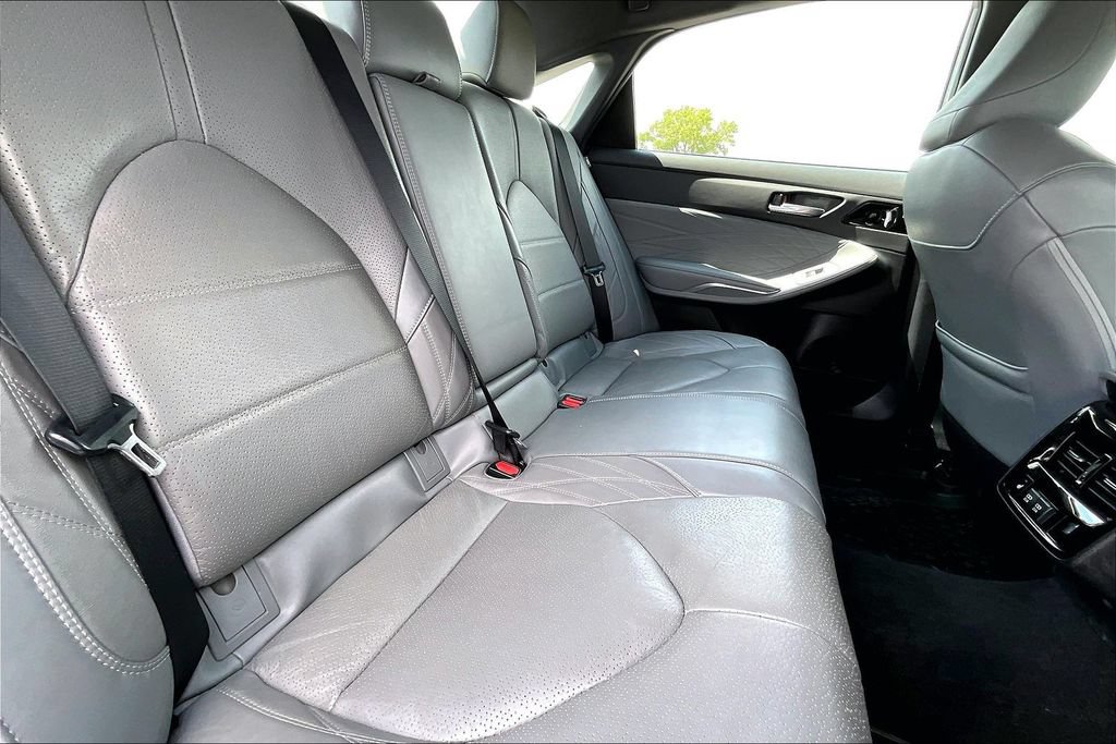 Used 2019 Toyota Avalon Limited w/ Advanced Safety Package FWD image 26