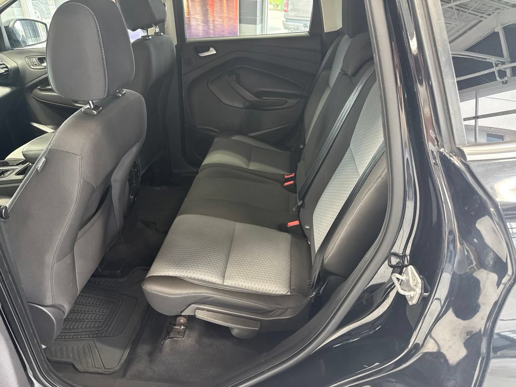 Used 2017 Ford Escape SE w/ Equipment Group 201A AWD/4WD image 11