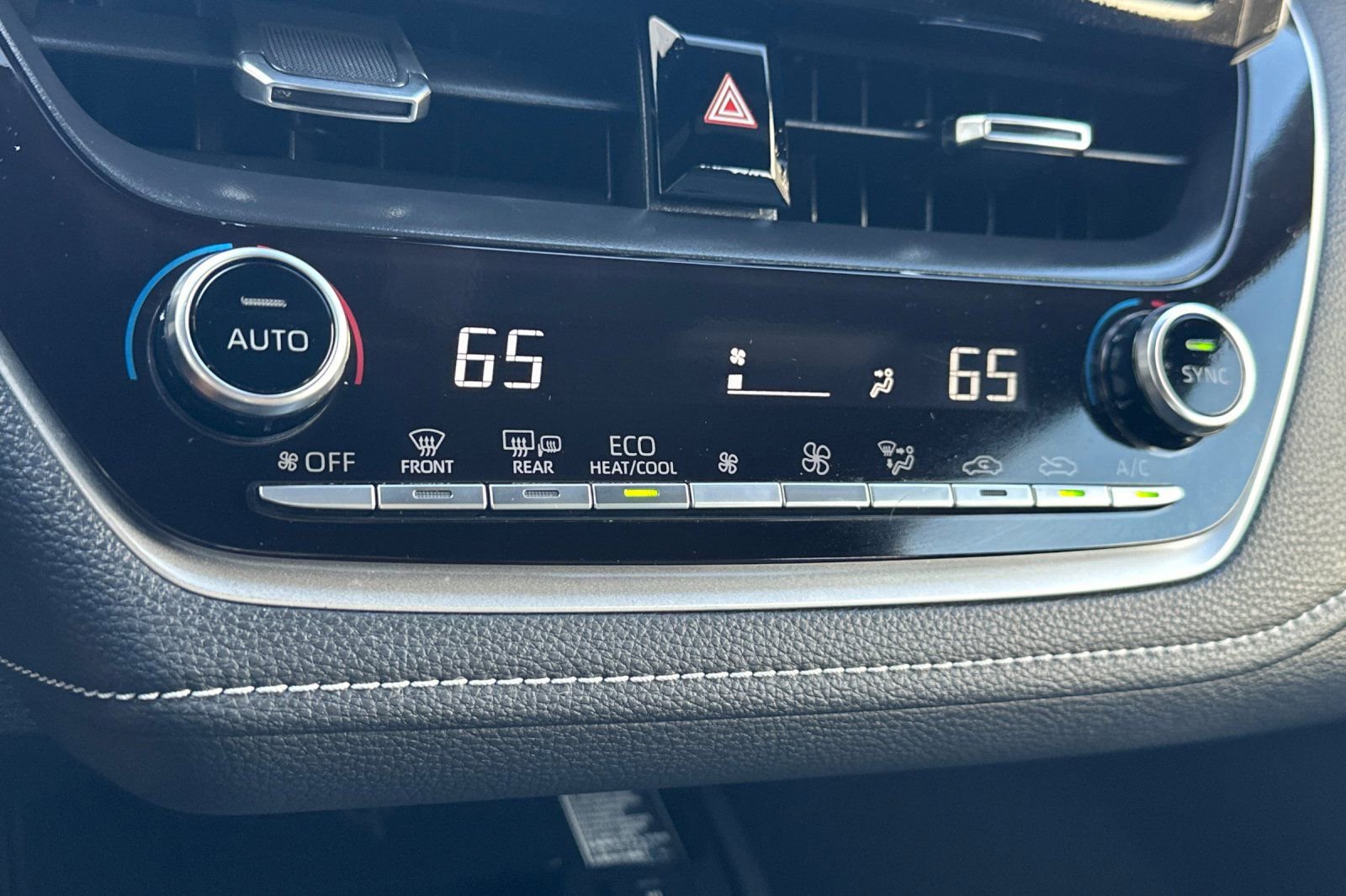 Certified 2019 Toyota Corolla XSE FWD image 29