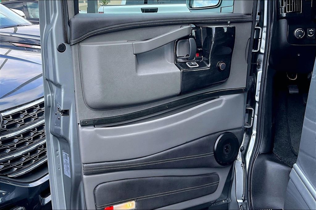 Used 2024 GMC Savana 2500 w/ Driver Convenience Package RWD image 22