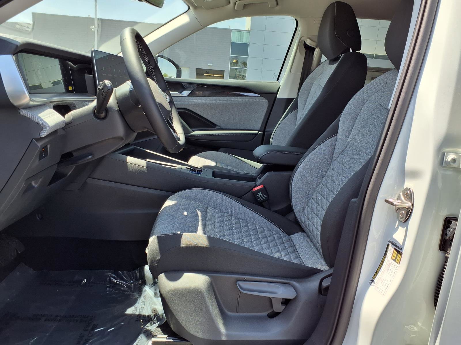 New 2026 Volkswagen Tiguan S FWD image 10