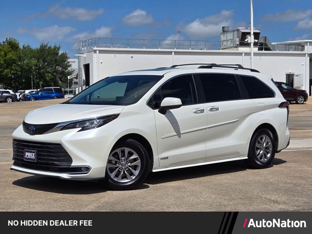 Used 2021 Toyota Sienna XLE