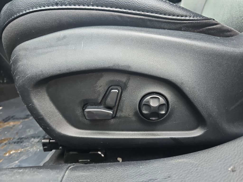 Used 2021 Jeep Compass 80th Special Edition image 28