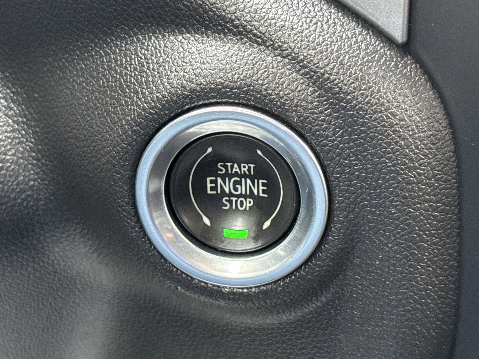 Used 2023 Chevrolet Silverado 1500 Custom image 18