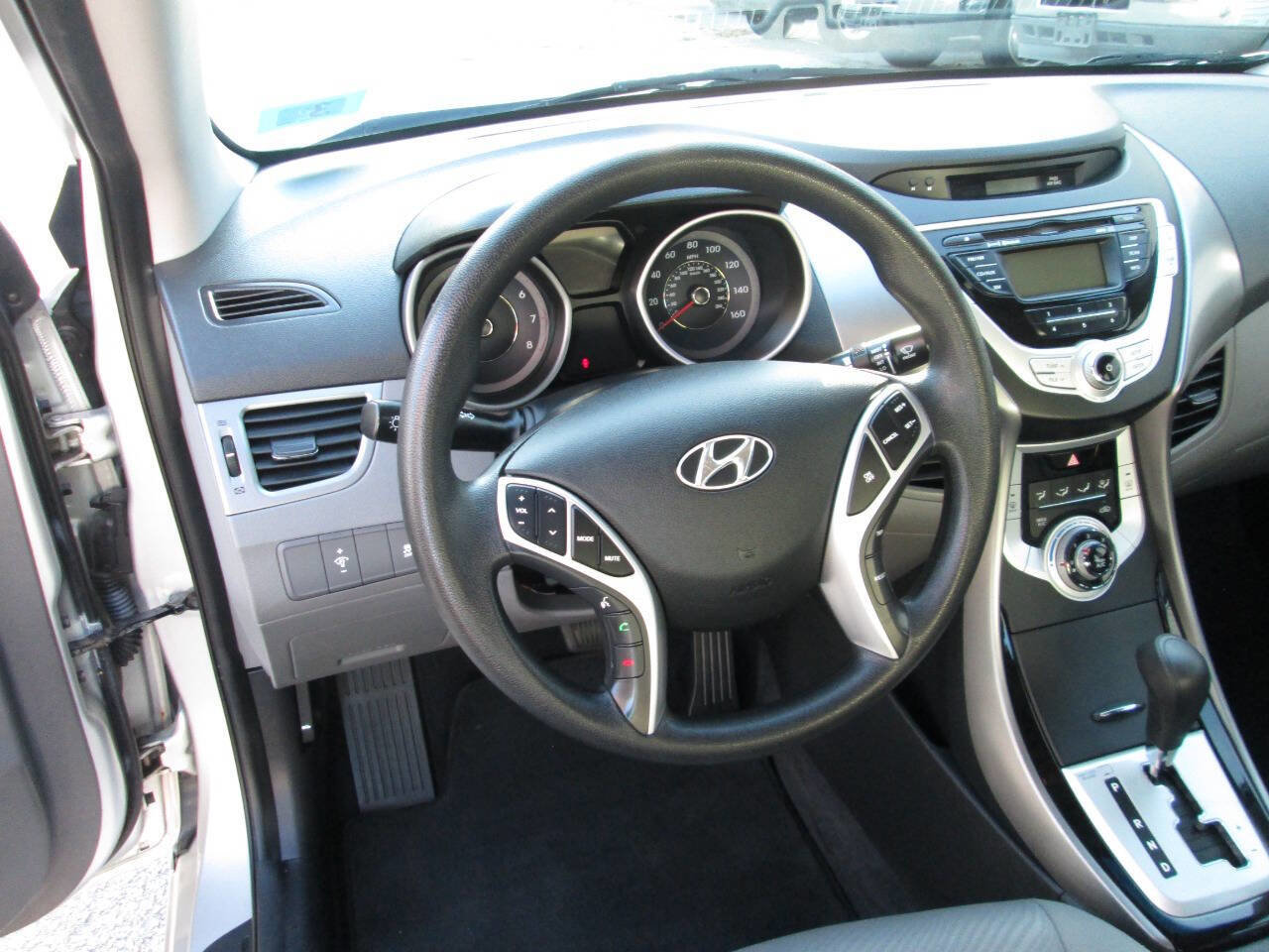 Used 2011 Hyundai Elantra GLS w/ Preferred Equipment Pkg 3 image 12