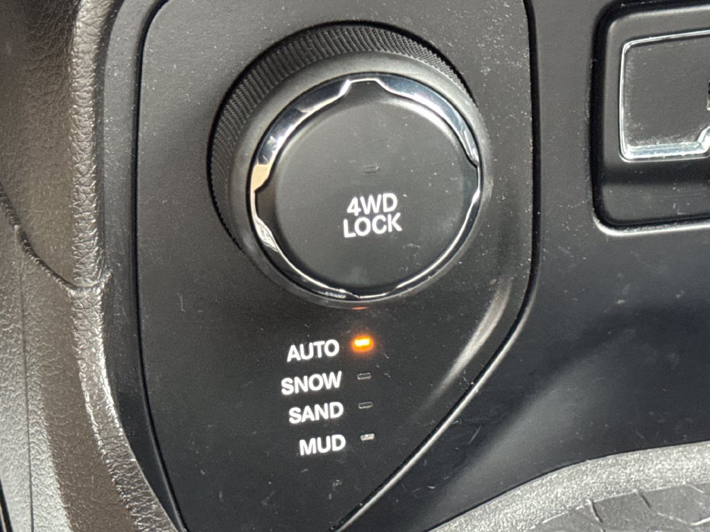 Used 2017 Jeep Renegade Sport w/ Power & Air Group AWD/4WD image 42