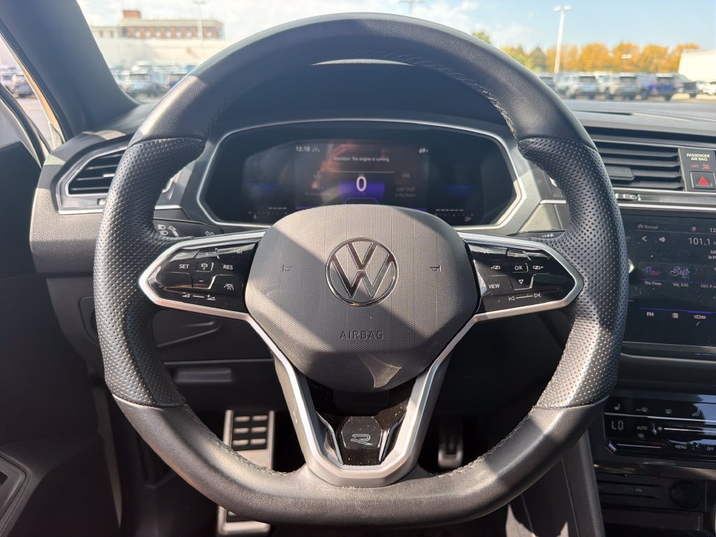 Certified 2024 Volkswagen Tiguan SE R-Line AWD/4WD image 11