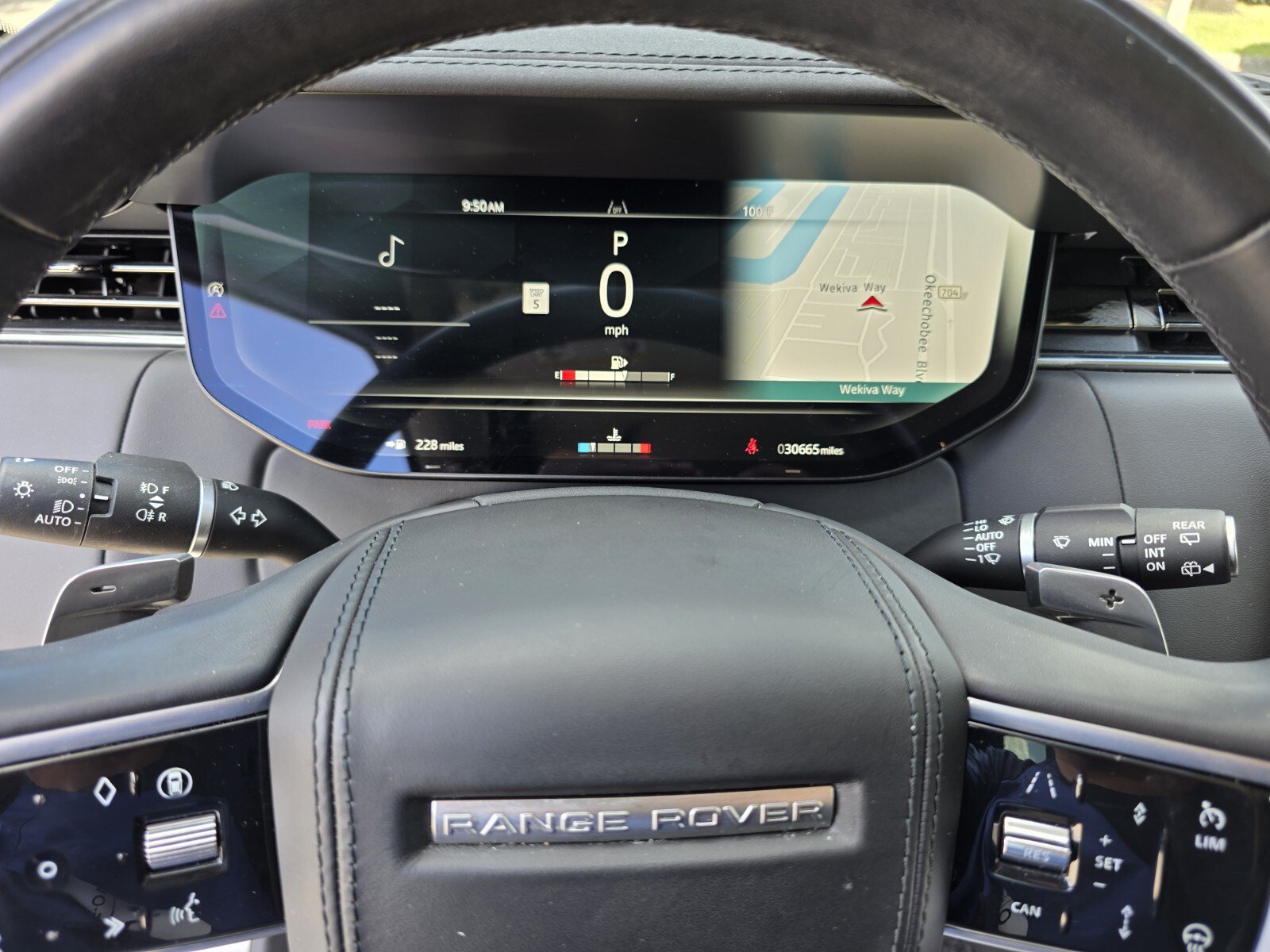 Certified 2024 Land Rover Range Rover SE AWD/4WD image 19