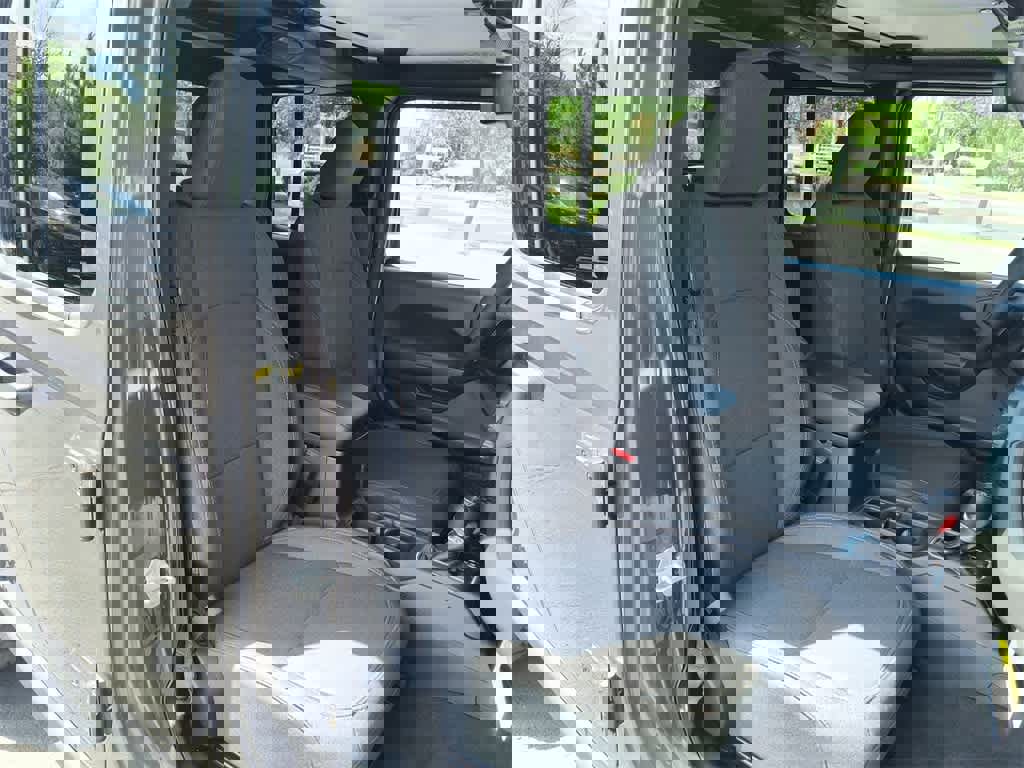 New 2025 Jeep Gladiator Sport image 24