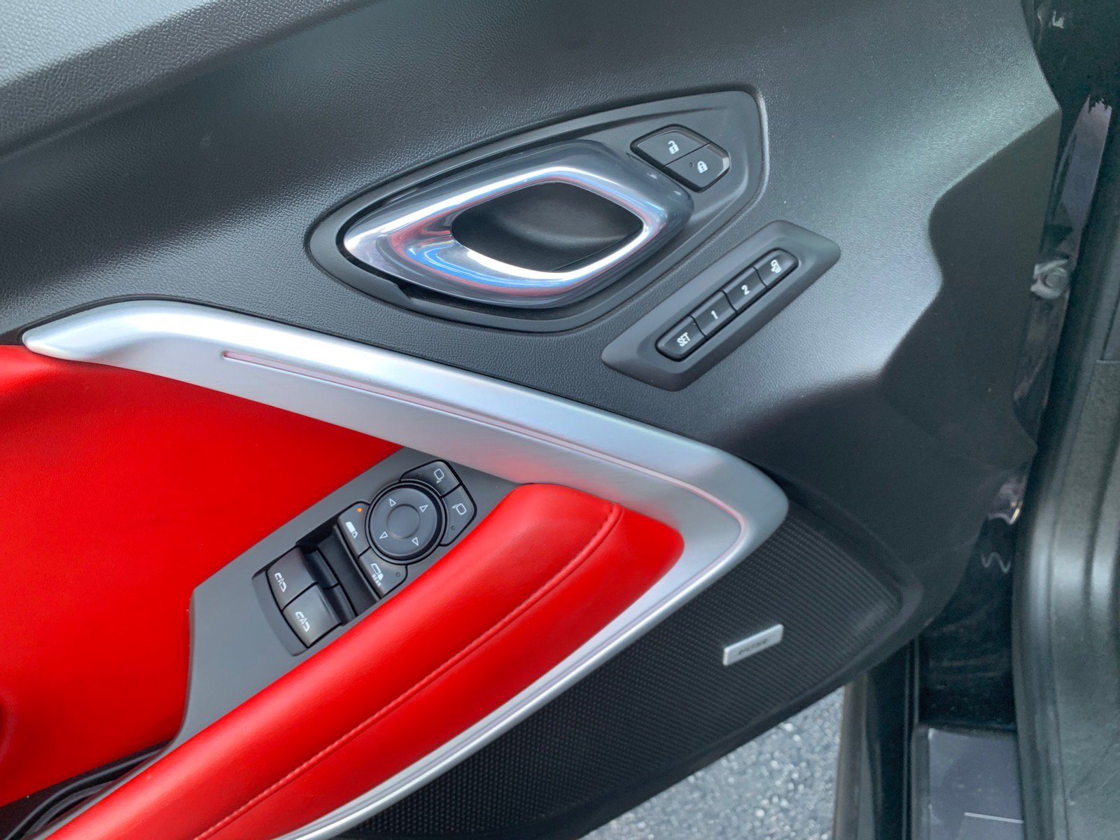 Used 2017 Chevrolet Camaro SS RWD image 13