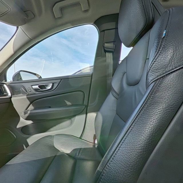 Used 2024 Volvo S60 B5 Plus image 26