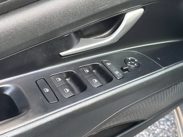 Used 2021 Hyundai Elantra SEL w/ Convenience Package FWD image 18