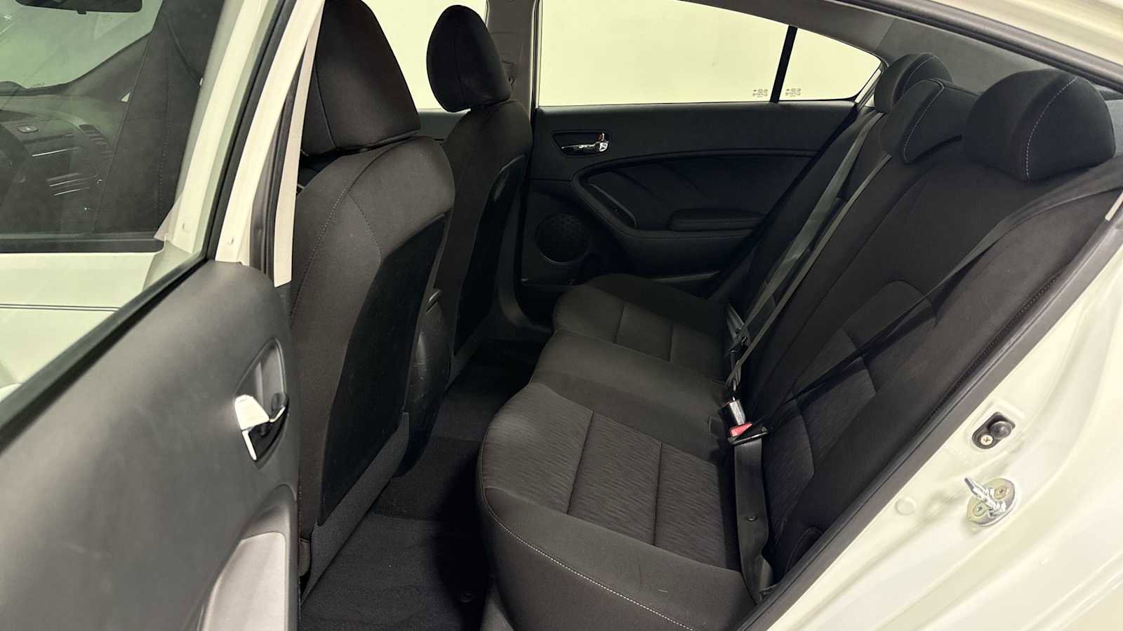 Used 2016 Kia Forte LX image 22