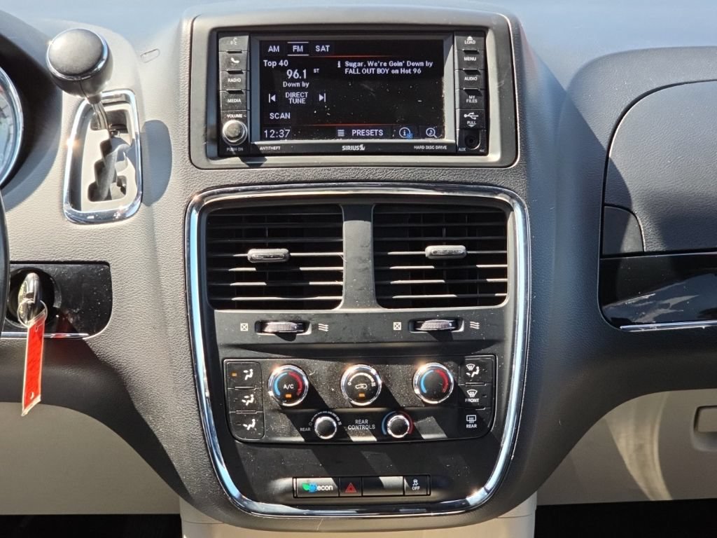 Certified 2019 Dodge Grand Caravan SXT FWD image 32