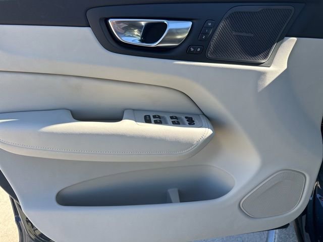 New 2026 Volvo XC60 B5 Ultra w/ Protection Package Premier image 12