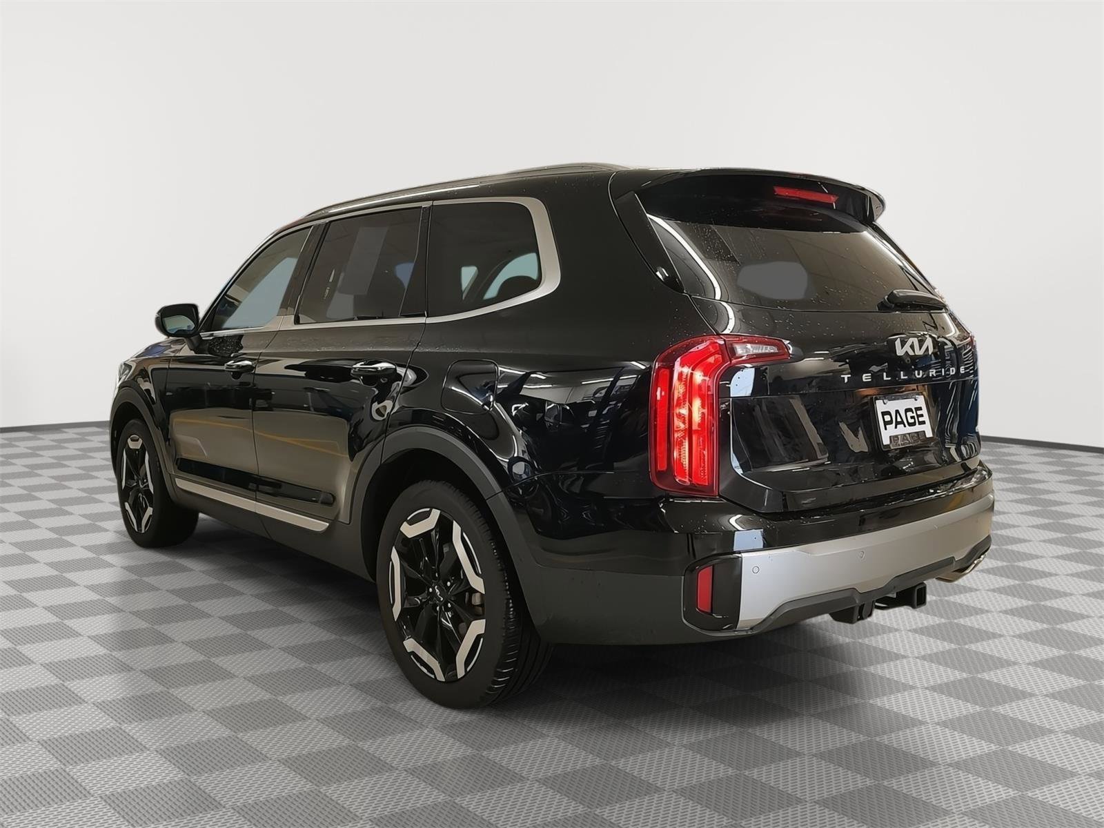Used 2025 Kia Telluride S AWD/4WD image 29