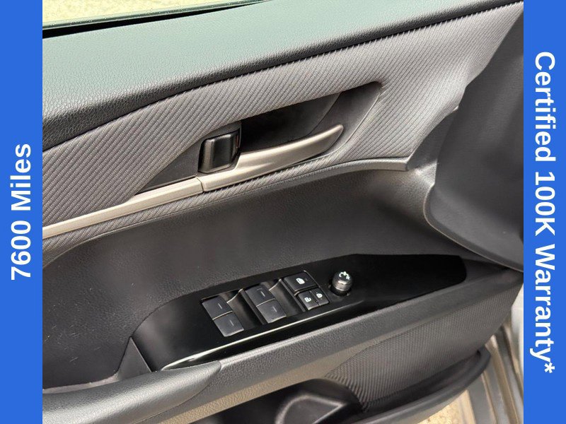 Used 2025 Toyota Camry SE FWD image 19