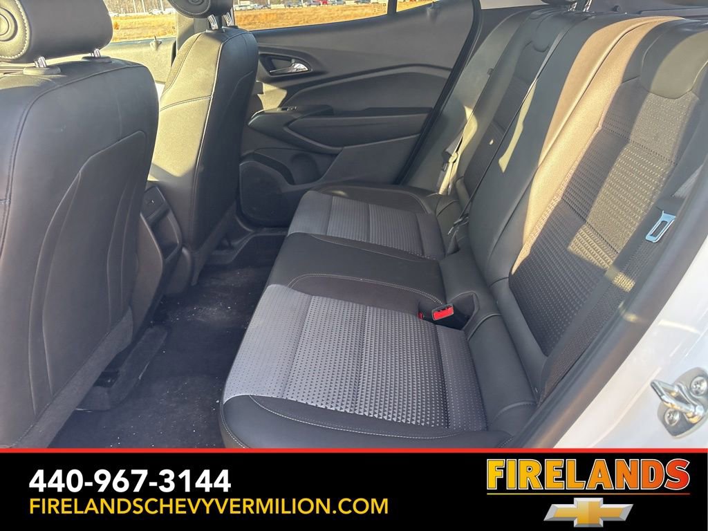 Certified 2025 Chevrolet Trax LT w/ LT Convenience Package image 38