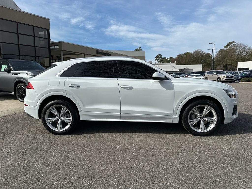 Used 2023 Audi Q8 Premium Plus image 15
