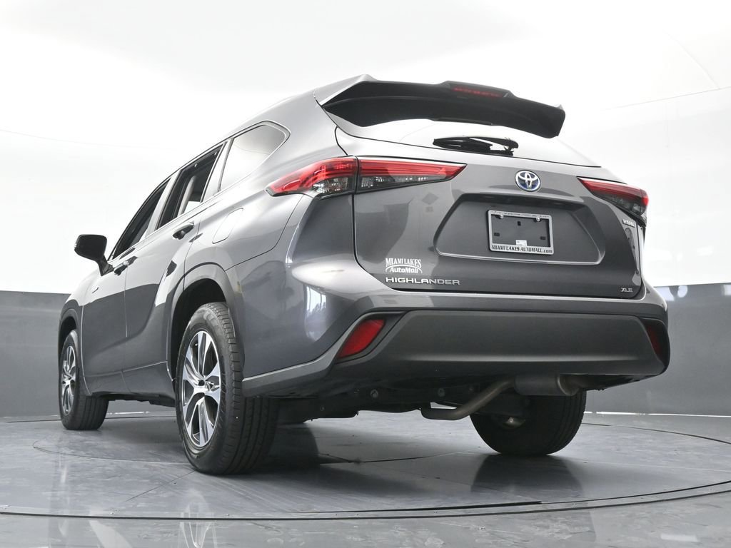 Used 2021 Toyota Highlander XLE FWD image 58