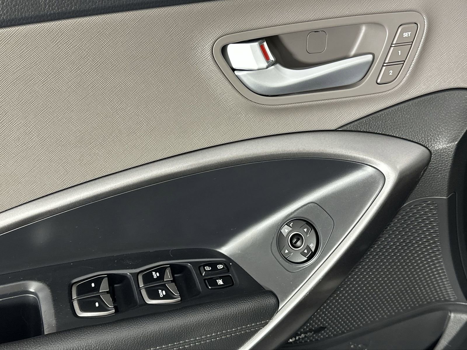 Used 2017 Hyundai Santa Fe Sport image 17