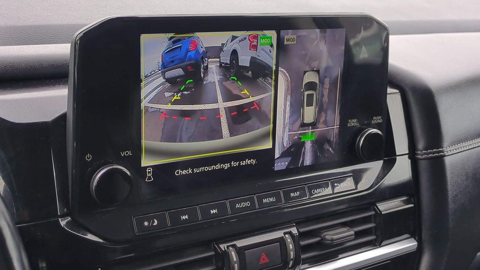 Used 2022 Nissan Pathfinder Platinum w/ Cargo Package image 30