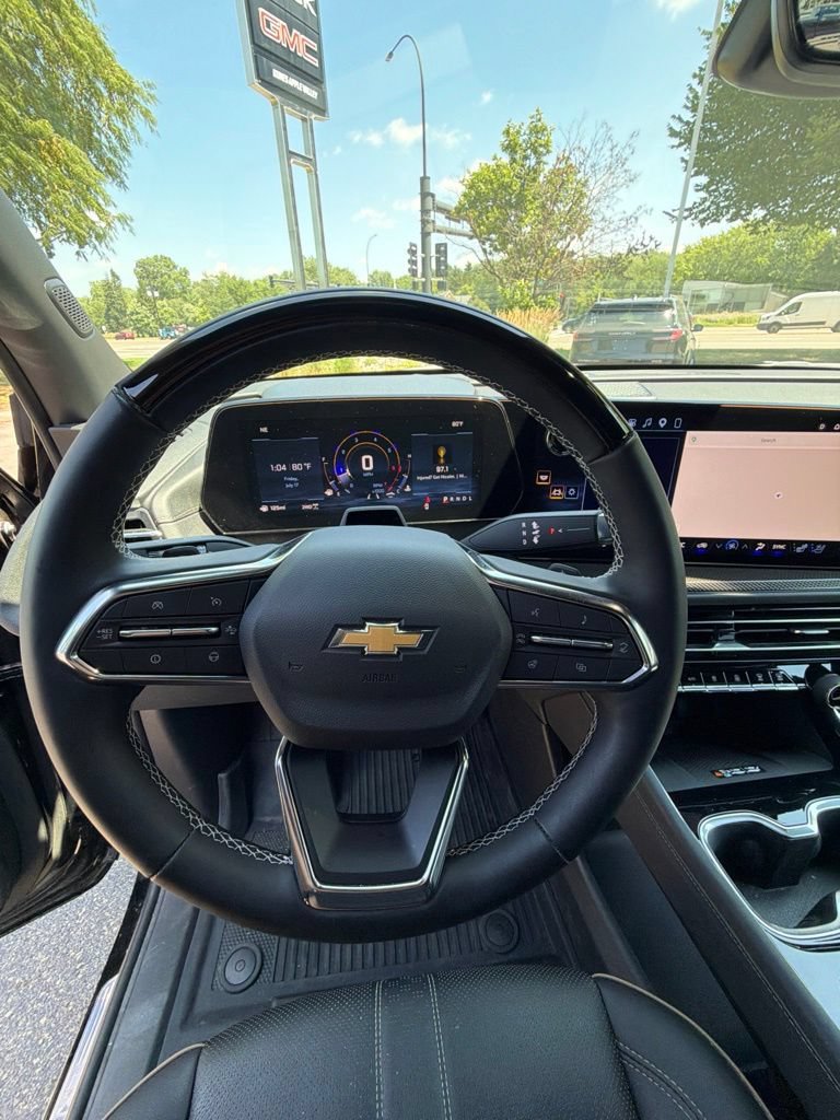 Used 2026 Chevrolet Traverse High Country w/ LPO, Floor Liner Package AWD/4WD image 16
