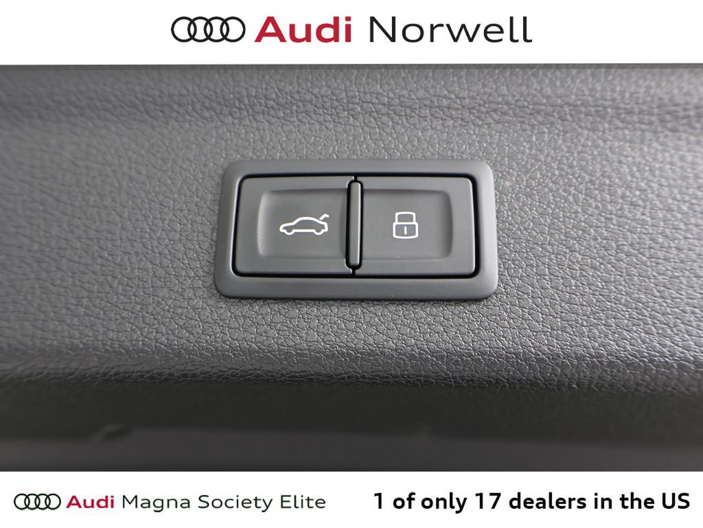 Certified 2025 Audi Q3 2.0T Premium w/ Convenience Package AWD/4WD image 16