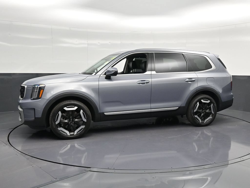 Used 2025 Kia Telluride EX FWD image 7