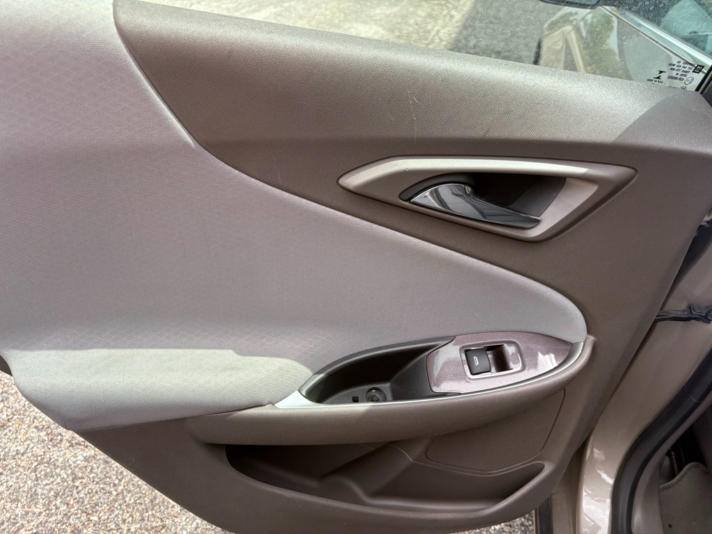 Used 2023 Chevrolet Malibu LT FWD image 19