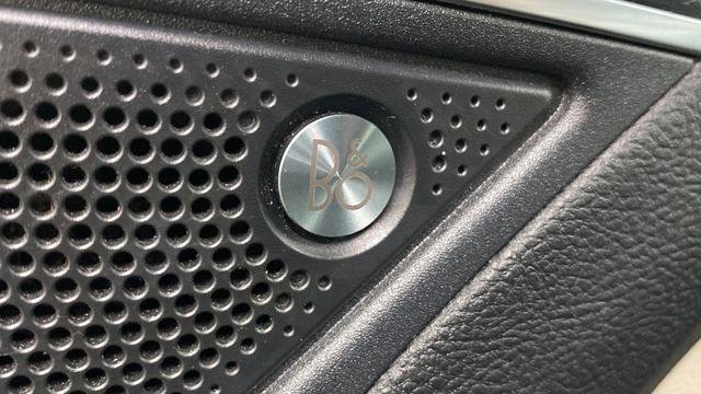 Used 2020 Ford Edge Titanium AWD/4WD image 30