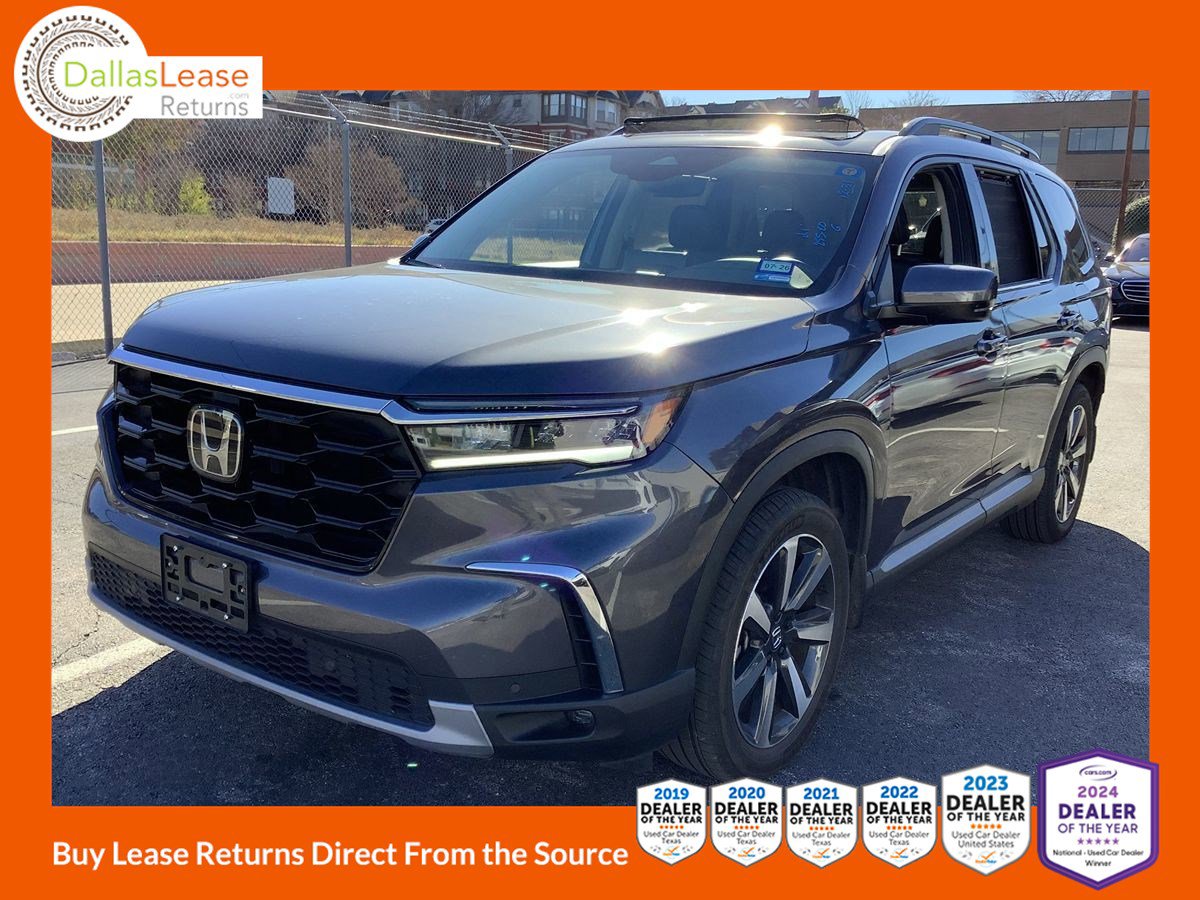 Used 2023 Honda Pilot Touring image 1