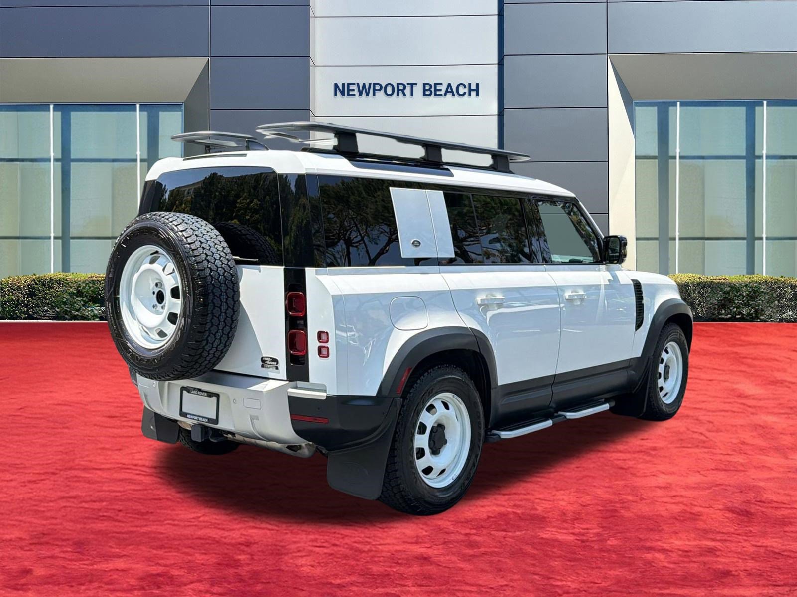 Used 2023 Land Rover Defender 110 S AWD/4WD image 9