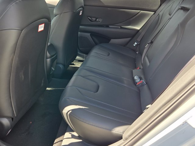 New 2026 Hyundai Elantra SEL Sport FWD image 6