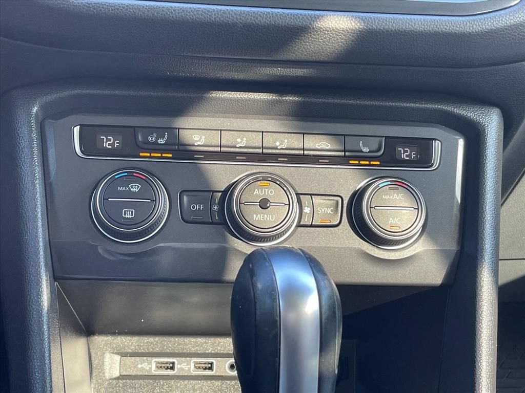 Used 2020 Volkswagen Tiguan SEL w/ 3rd Row Seat Package AWD/4WD image 13