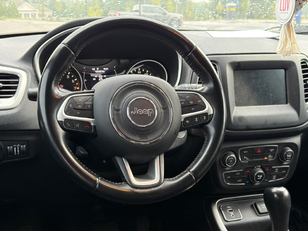 Used 2020 Jeep Compass Latitude FWD image 18