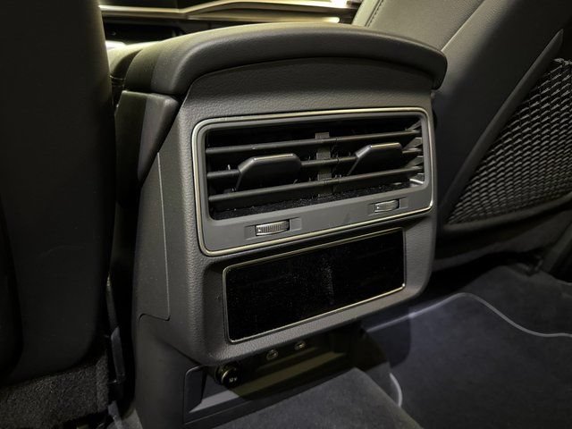 Used 2025 Audi Q7 3.0T Premium Plus w/ Premium Plus Package AWD/4WD image 25