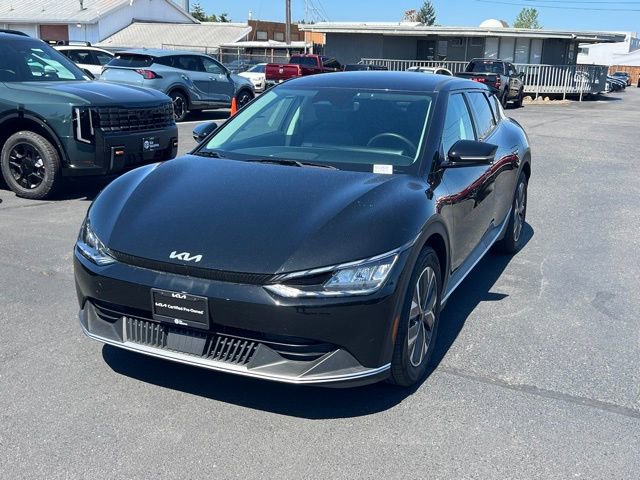 Certified 2024 Kia EV6 Light AWD/4WD image 3