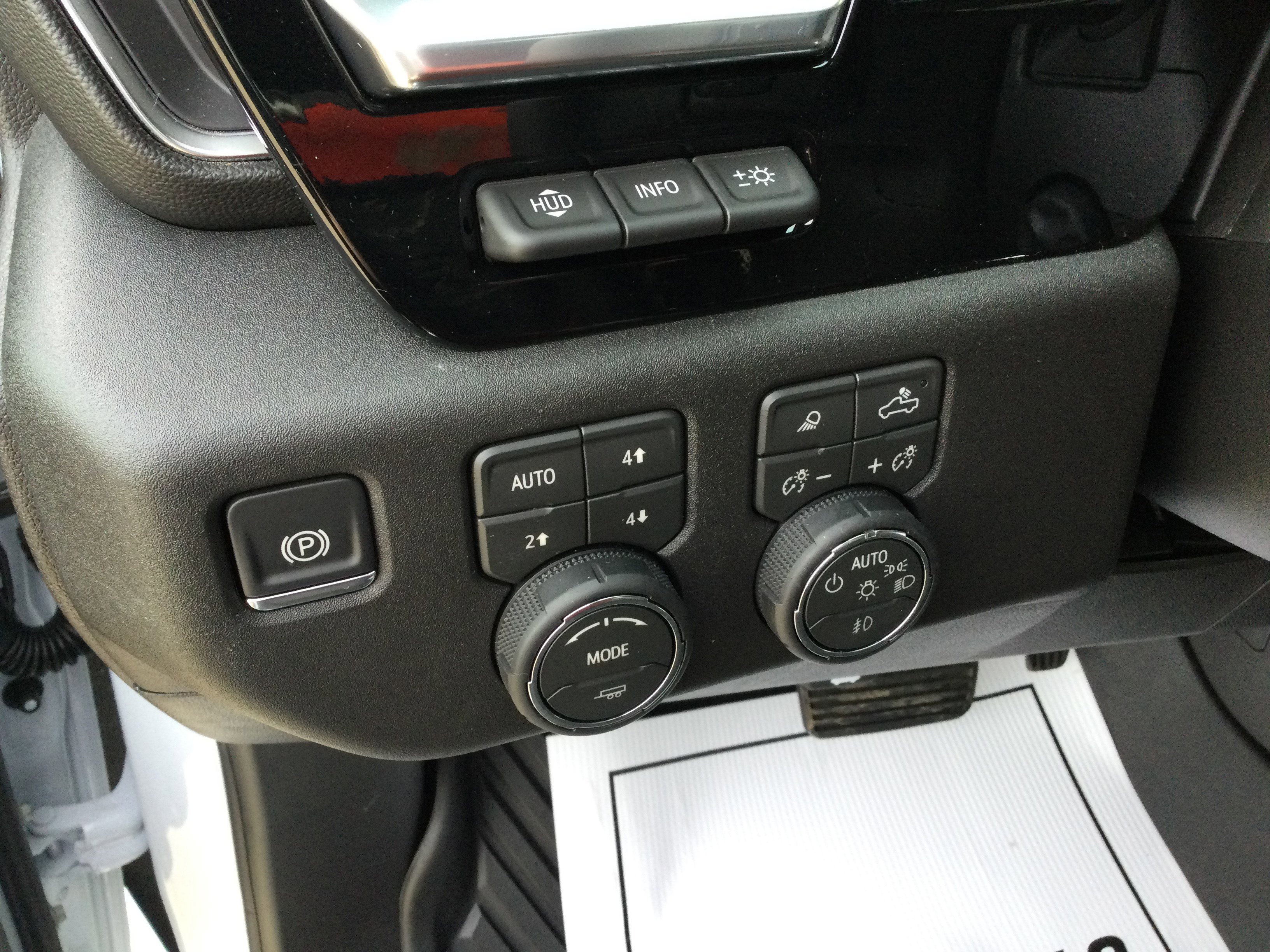 New 2026 Chevrolet Silverado 1500 LTZ w/ LTZ Premium Package image 12