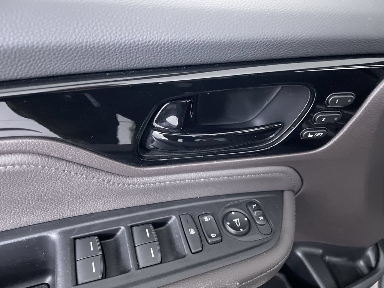 Used 2023 Honda Odyssey Touring image 11