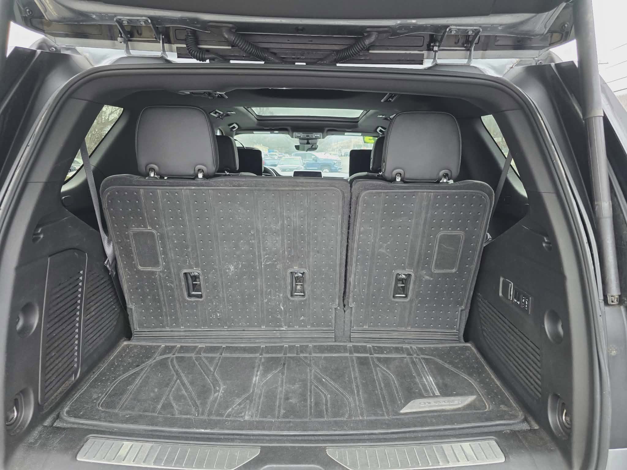 Used 2023 Chevrolet Tahoe High Country video 5