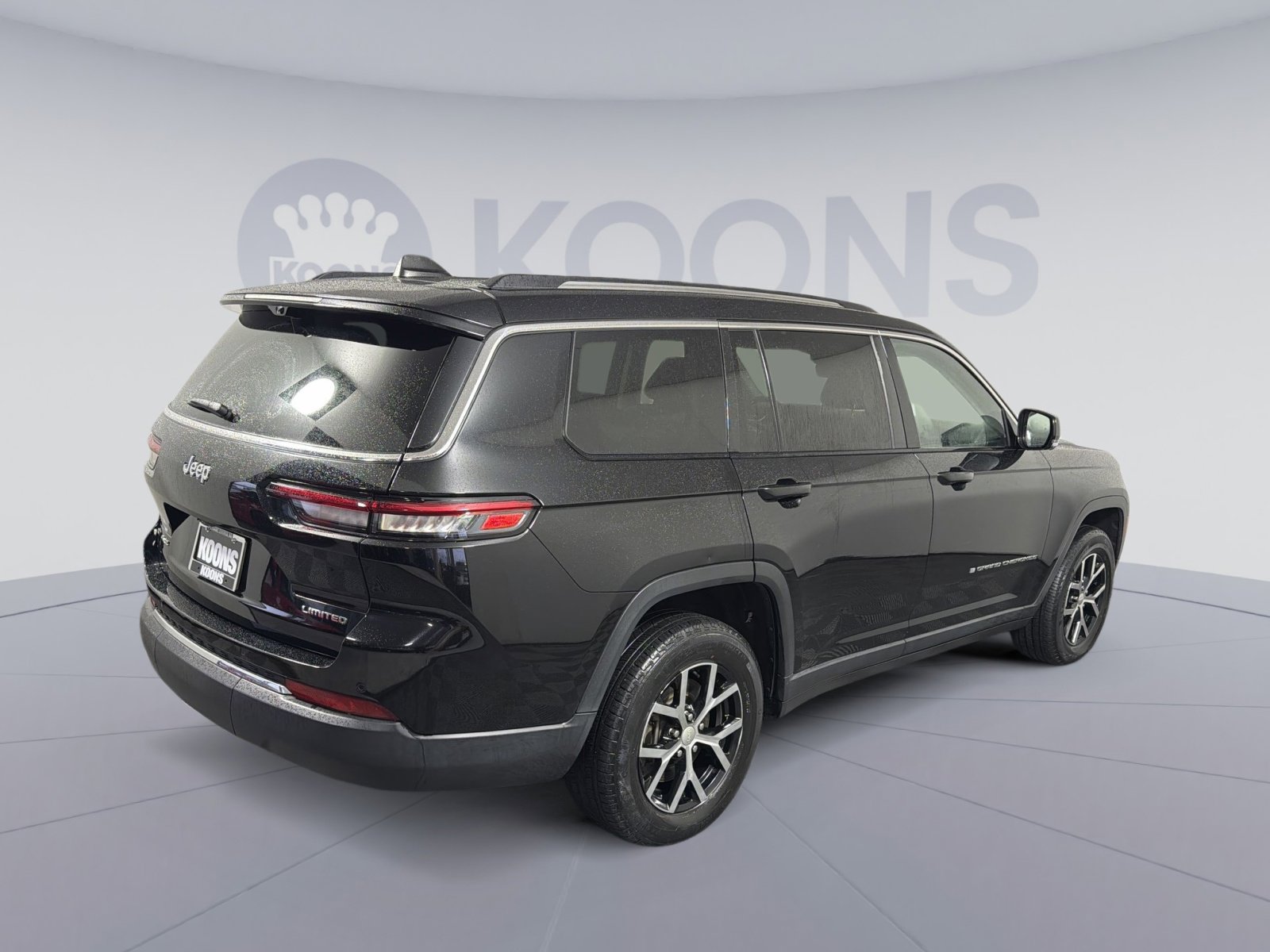 Used 2023 Jeep Grand Cherokee L Limited w/ Luxury Tech Group II image 1