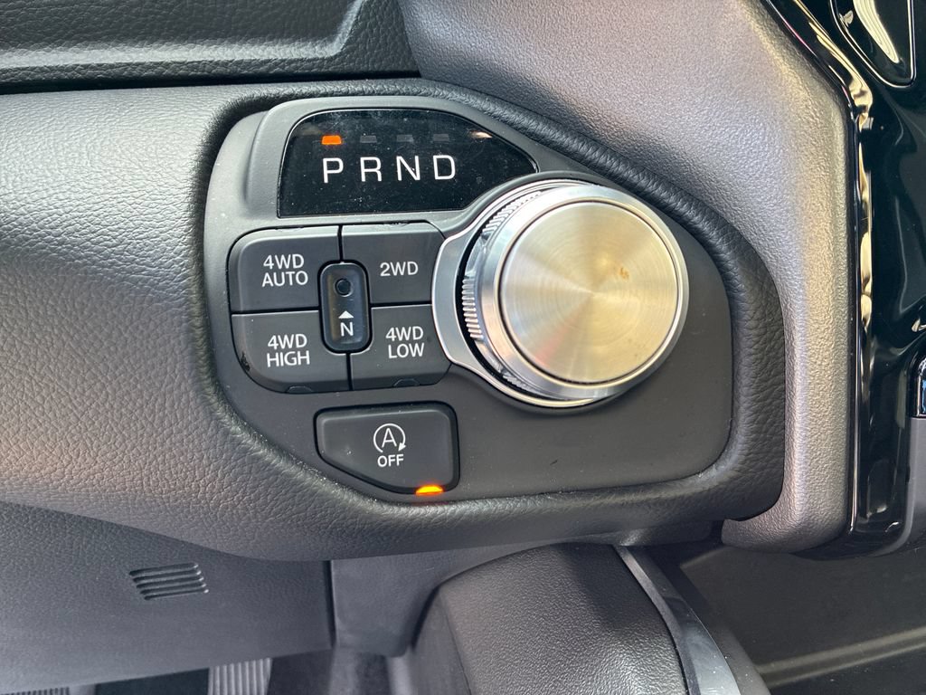Used 2026 RAM 1500 Laramie AWD/4WD image 16