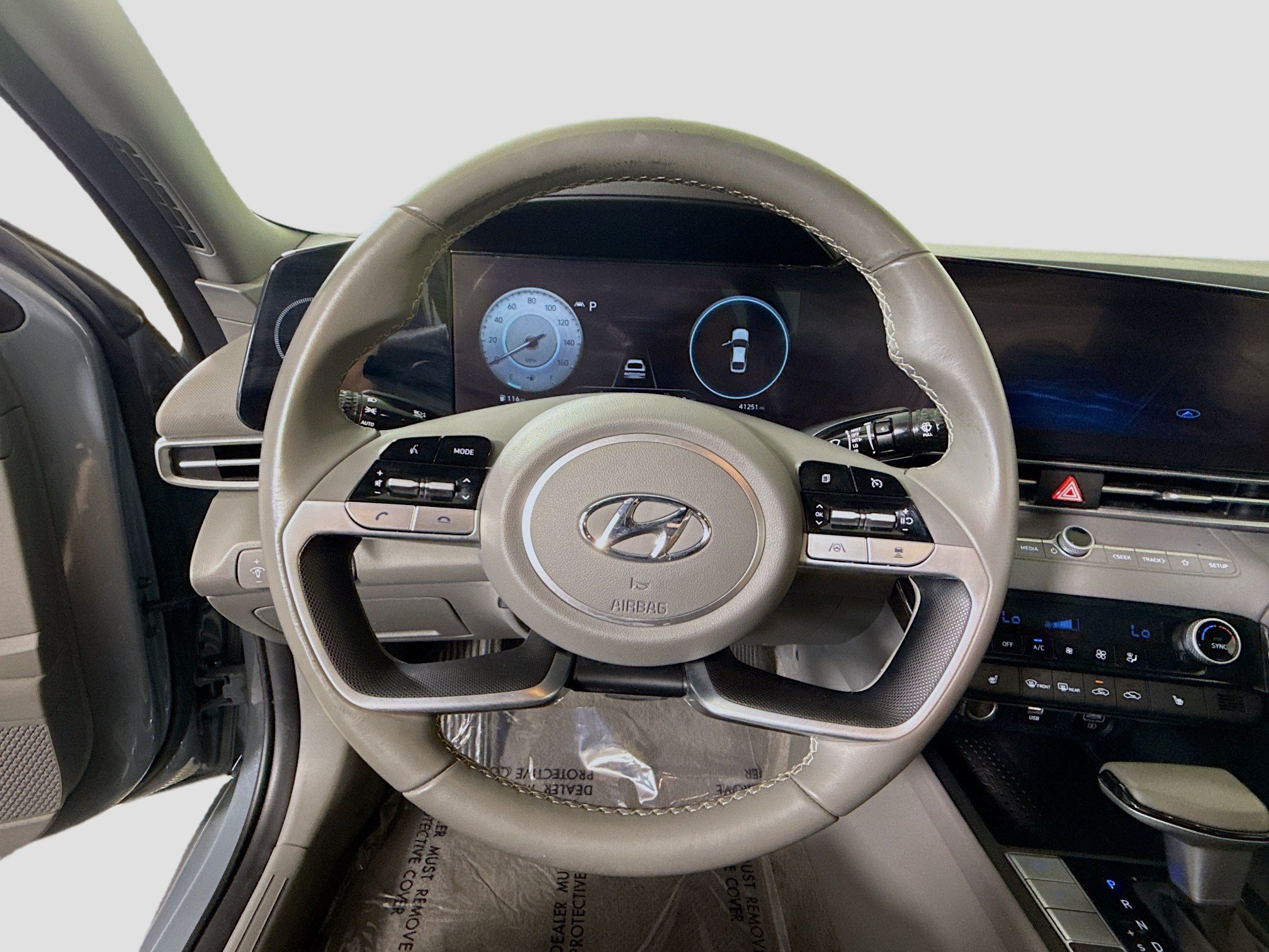 Used 2023 Hyundai Elantra SEL w/ Convenience Package FWD image 13