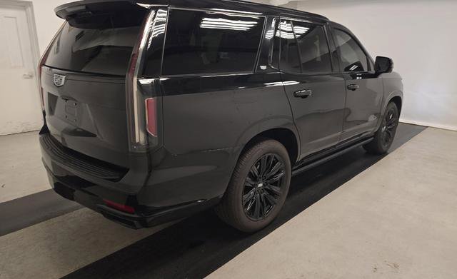 Used 2023 Cadillac Escalade Sport Platinum AWD/4WD image 3