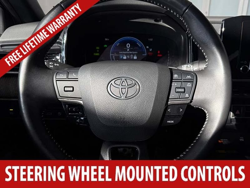 Used 2025 Toyota Camry SE FWD image 10