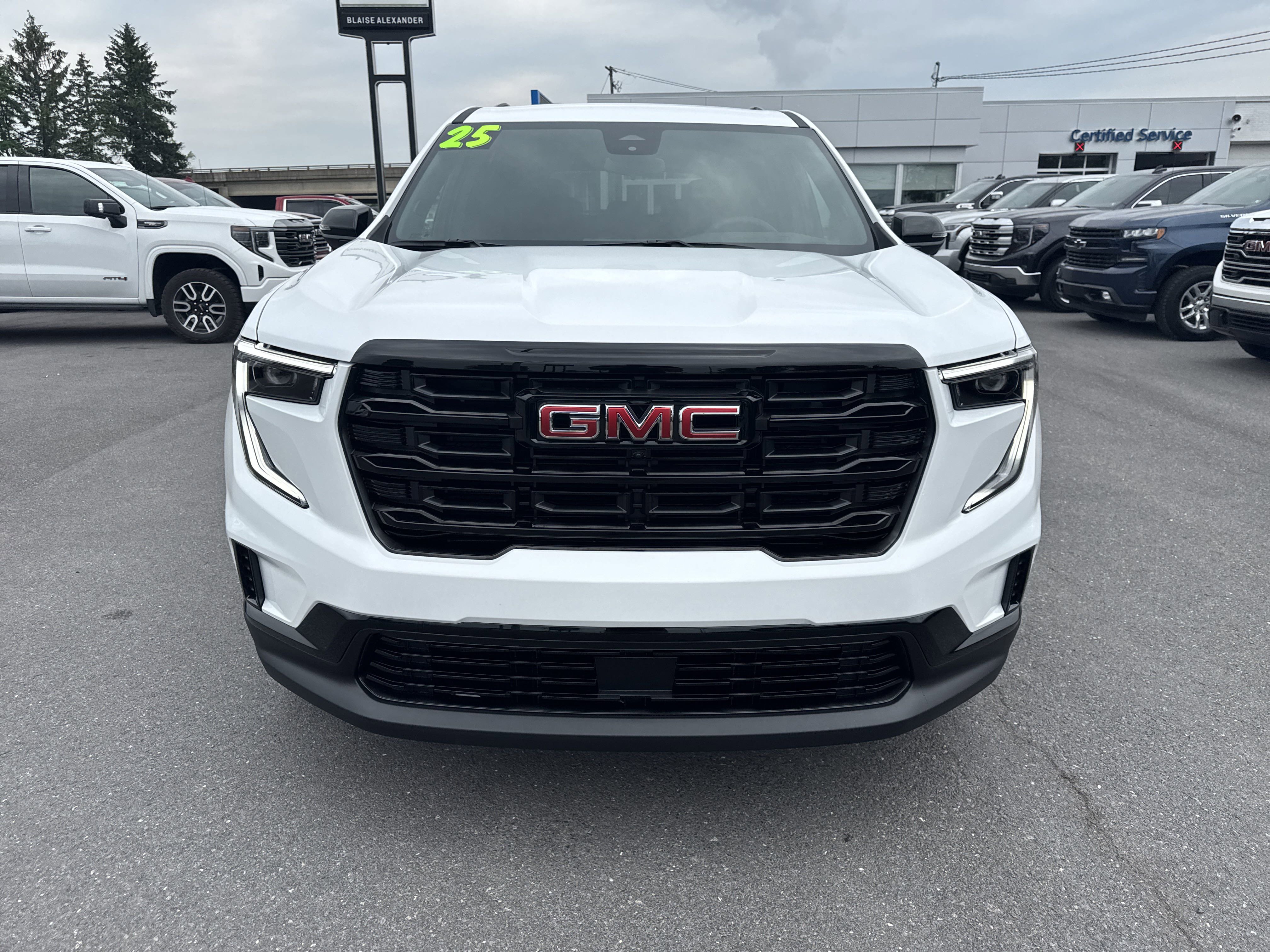 New 2025 GMC Acadia Elevation w/ Black Edition image 8