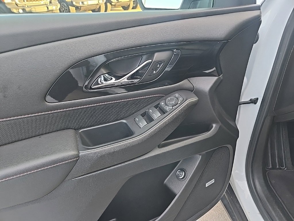 Used 2022 Chevrolet Traverse RS image 29