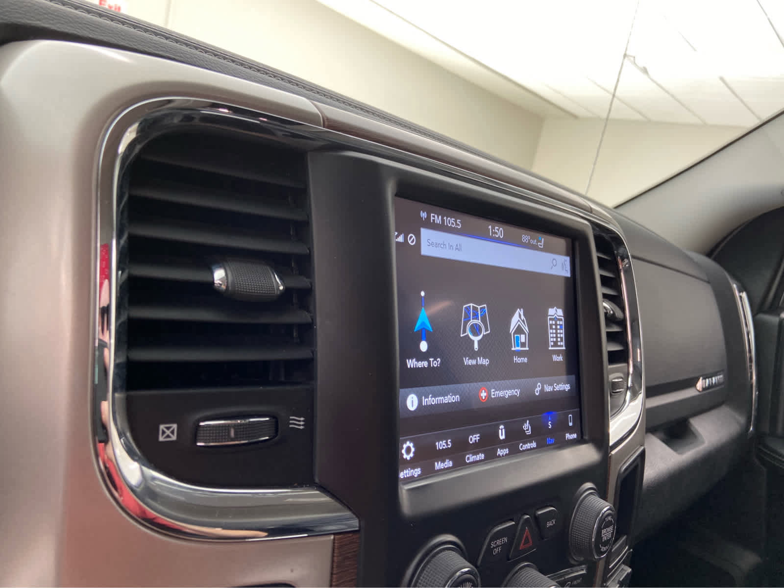 Used 2018 RAM 1500 Laramie w/ Convenience Group image 27