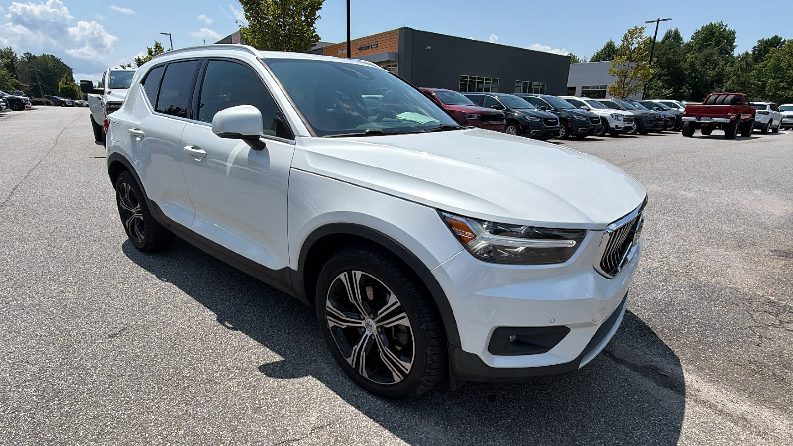 Used 2021 Volvo XC40 T5 Inscription w/ Protection Package Premier AWD/4WD image 5
